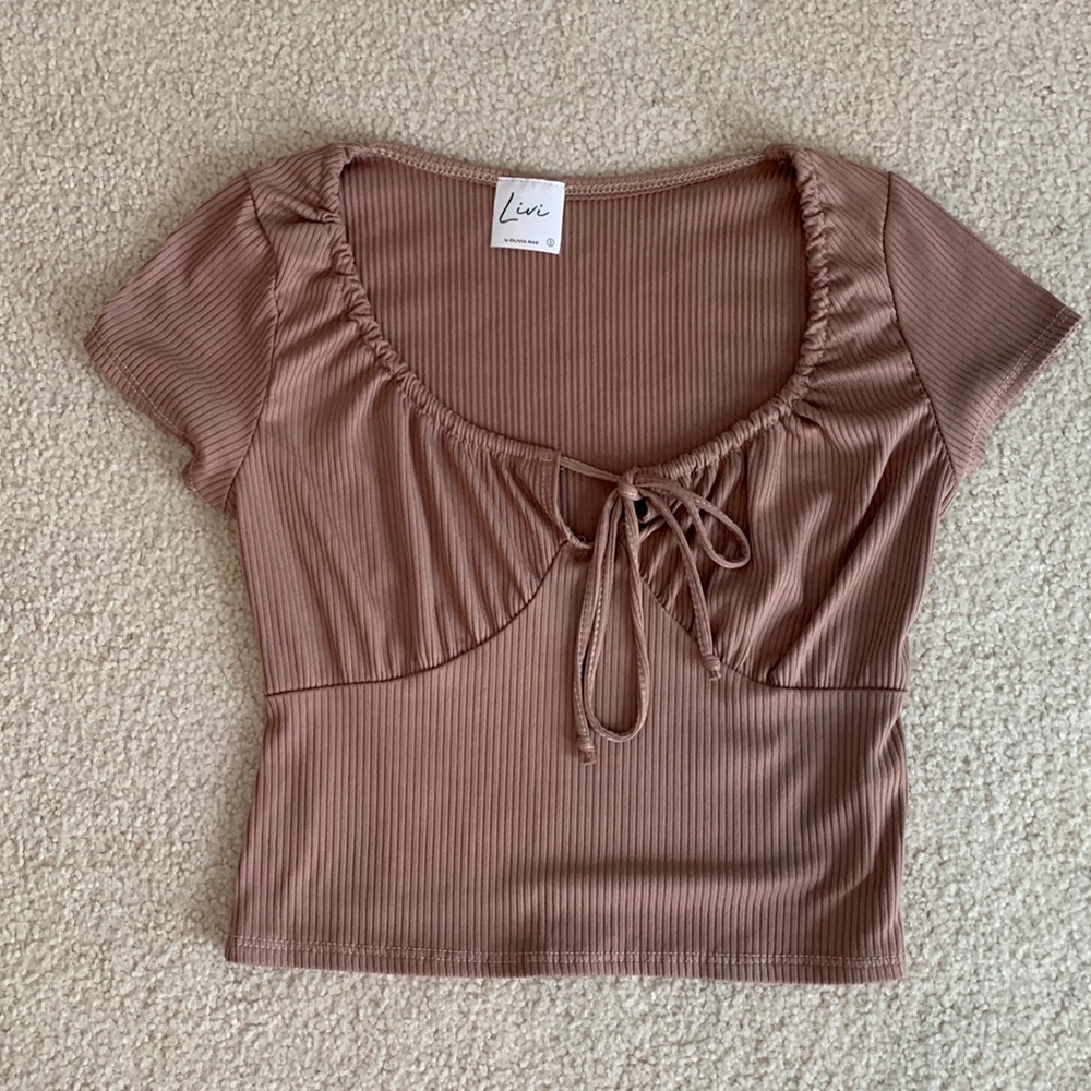 Cute outgoing top